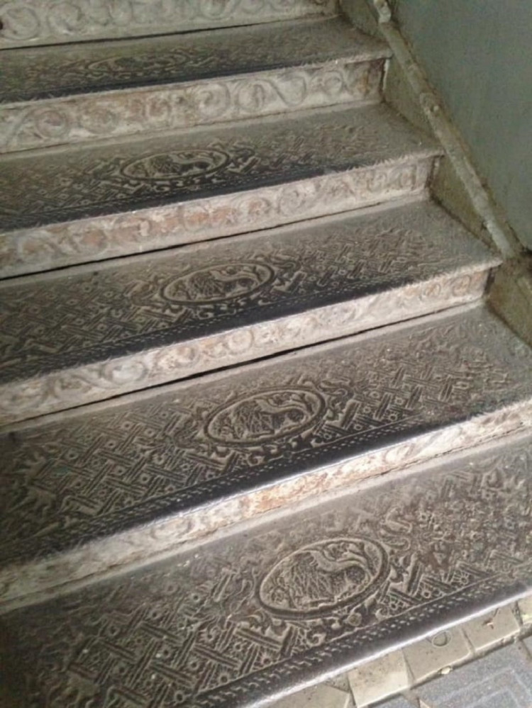 старовинні сходи в будинках Дніпра