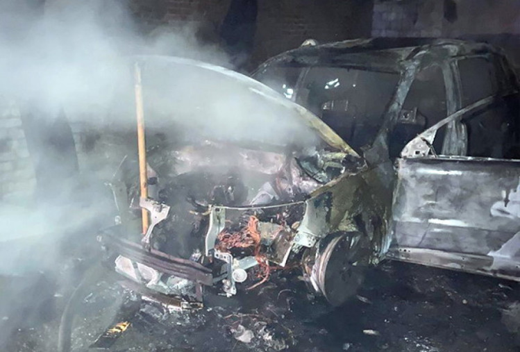 В Днепре полностью выгорел Volkswagen Tiguan
