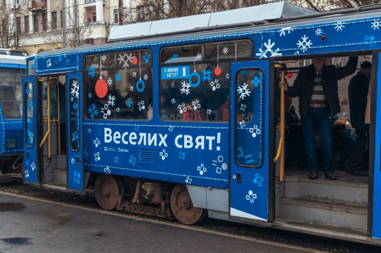 Новогодний трамвай в Днепре